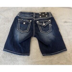 Miss Me Jeans Mid Shorts 26 Signature‎ 8 in Dark Wash Studs